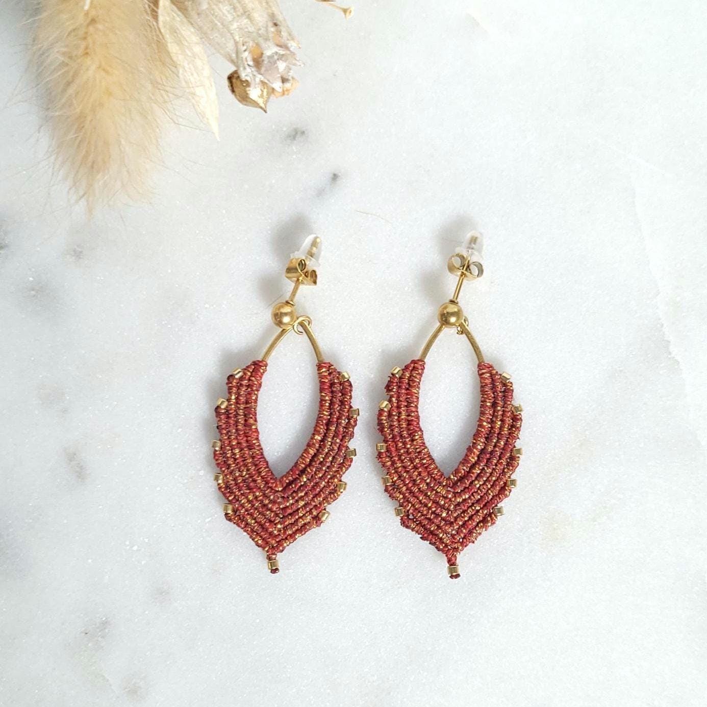 Boucles d’oreilles macramé, Forme navette, Élégantes et féminines, bijou personnalisable, bijou créateur