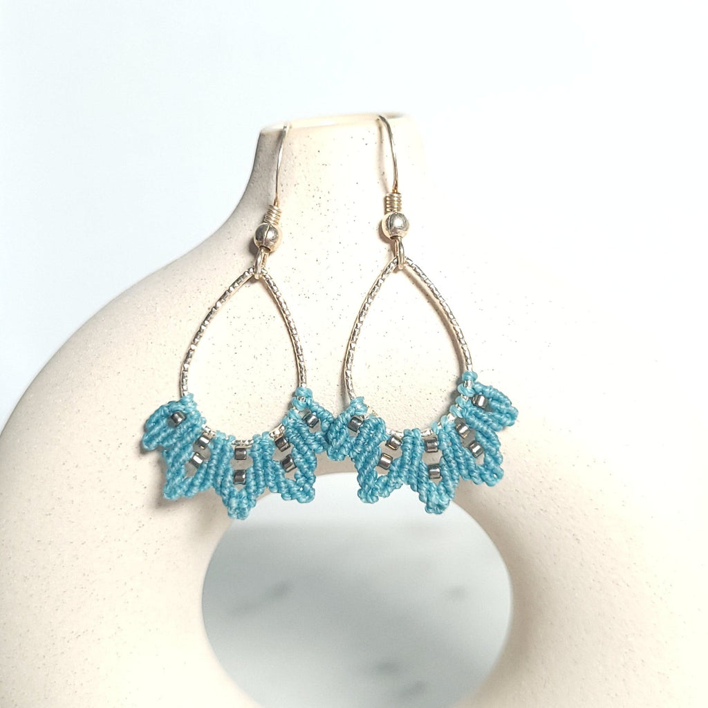 Boucles d'oreilles micro-macramé argent 925 – Légères, fait main Micro Noeuds