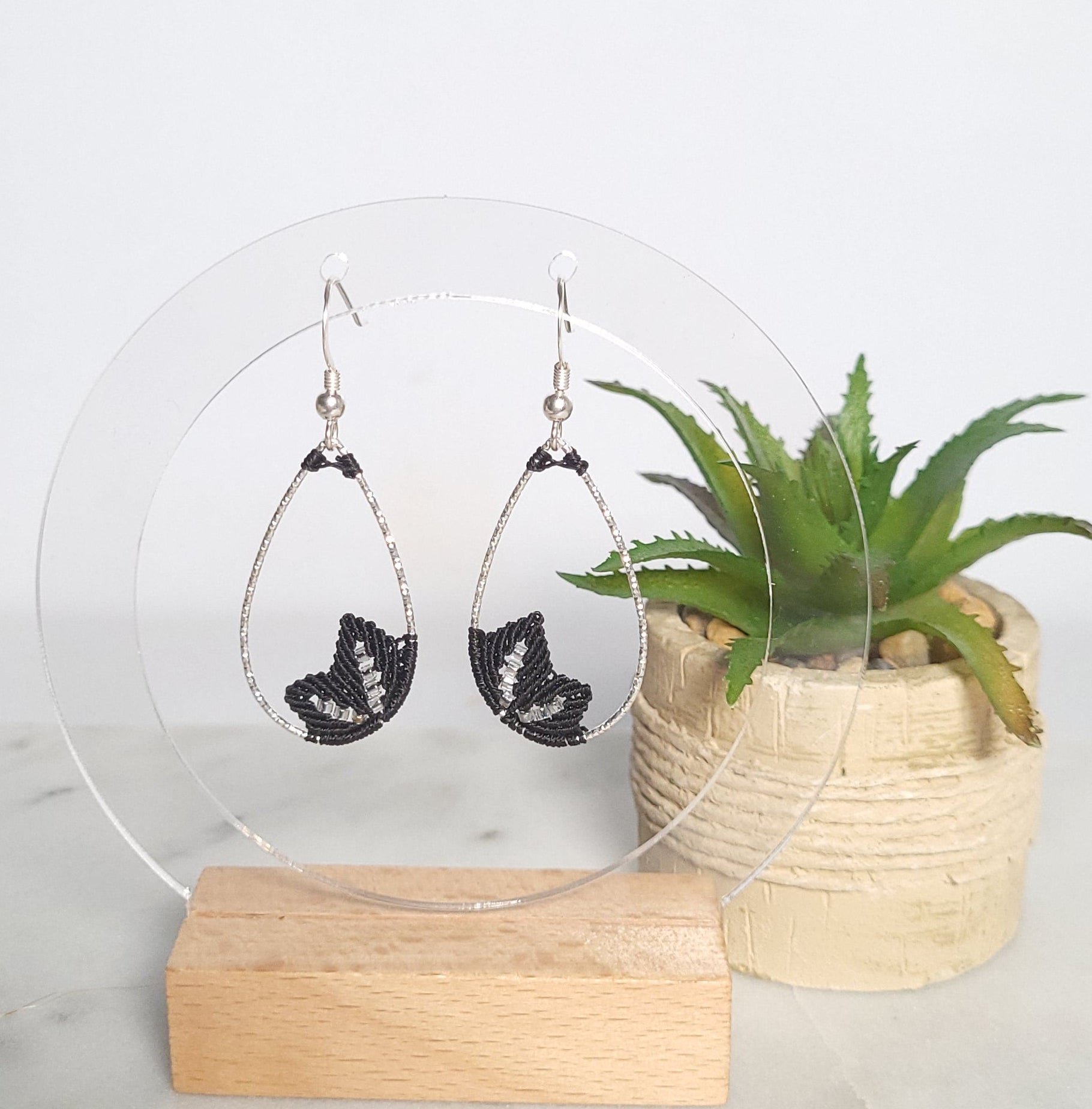 Boucles d'oreilles argent 925 micro-macramé – bijou artisanal fait main Micro Noeuds