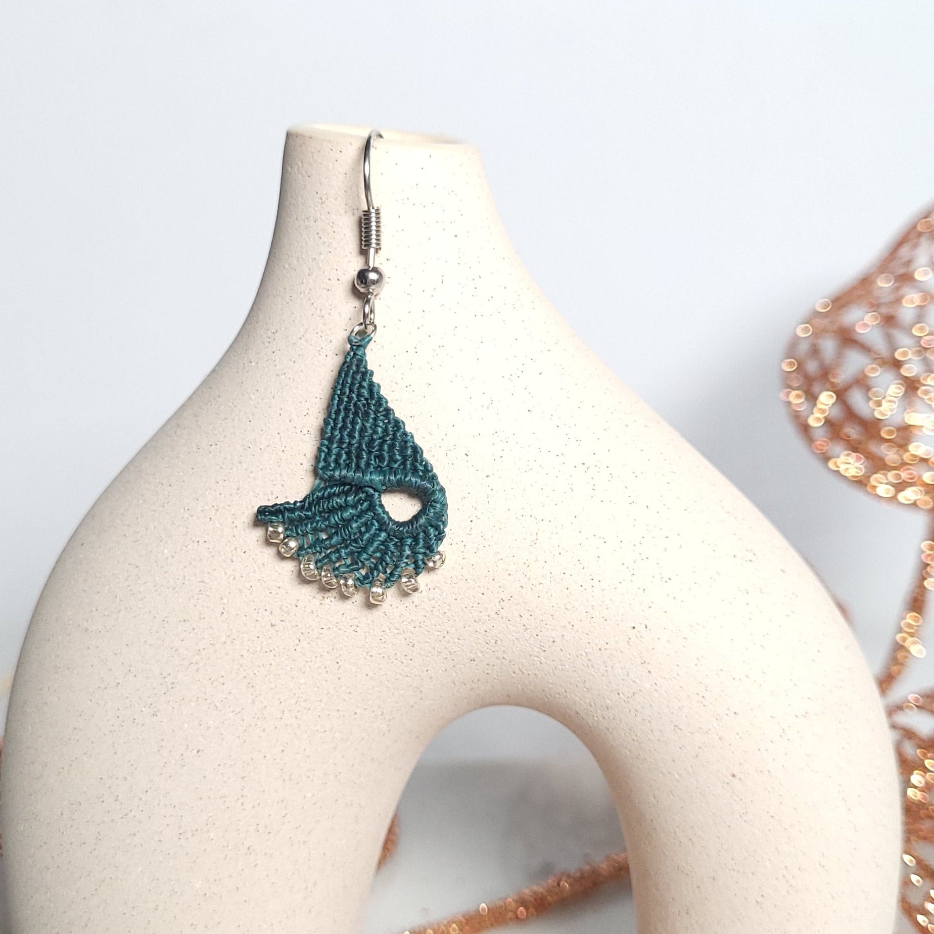 Boucles d’oreilles en micro-macramé – Bijou léger artisanal acier inoxydable – Style bohème chic naturel Micro Noeuds