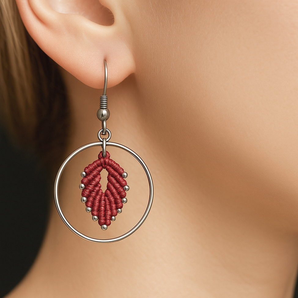 Boucles d'oreilles anneau micro-macramé bordeaux acier inoxydable élégant
