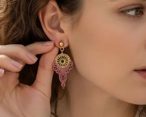Boucles d’oreilles micro-macramé Tessina – Crochets dorés & perles facettées-TESSINA Micro Noeuds