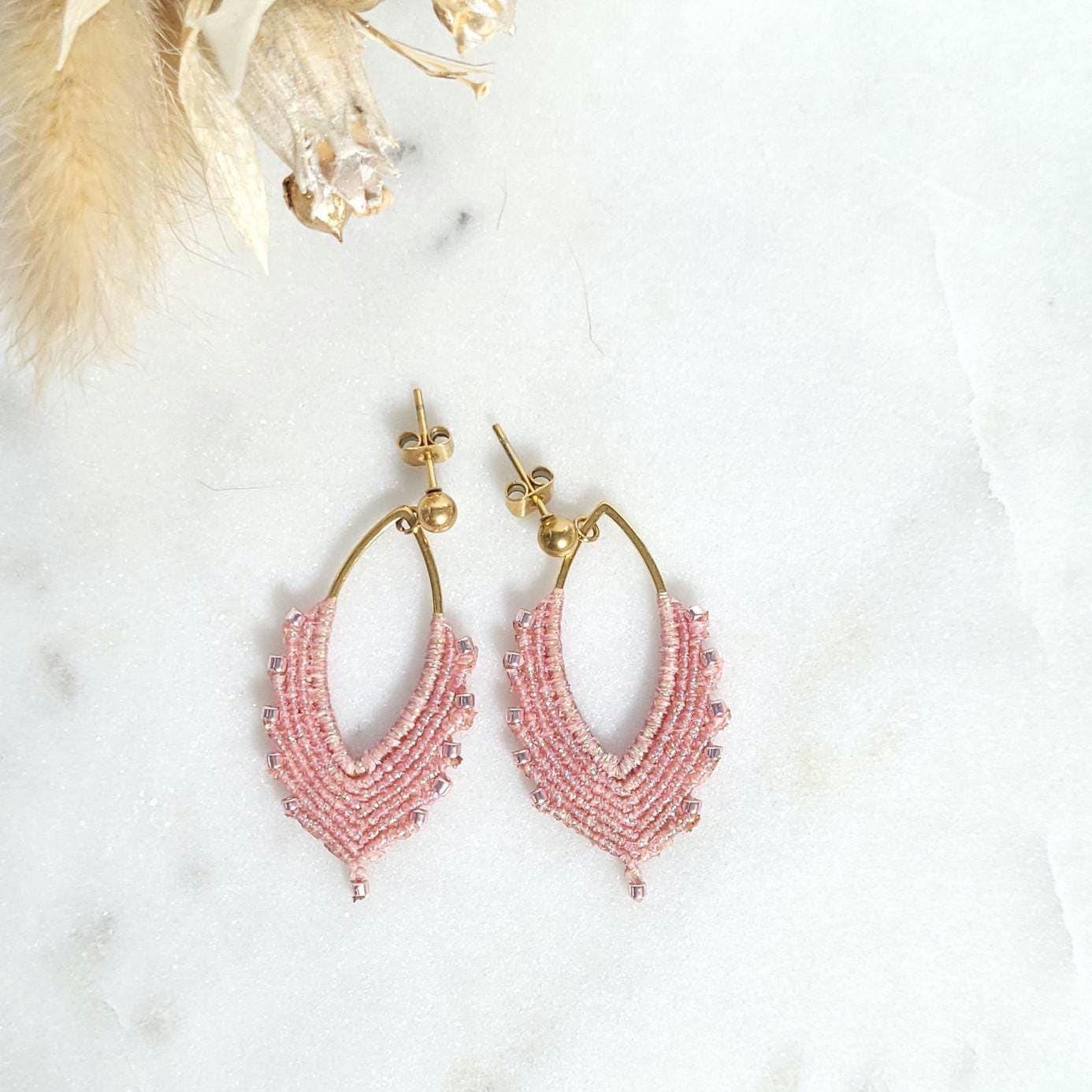 Boucles d’oreilles macramé, Forme navette, Élégantes et féminines, bijou personnalisable, bijou créateur