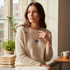 Des boucles d'oreilles bohème bleu, élégantes et légères, faites main Micro Noeuds