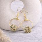 Créoles micro-macramé doré– Fleur artisanale, bijou fait main- ANAE