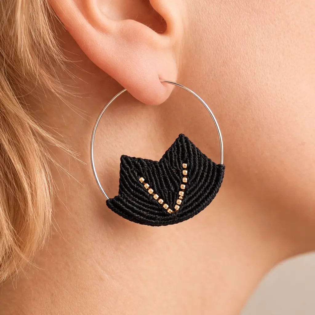 Boucles d’oreilles créoles feuille micro-macramé-SANYA Micro Noeuds