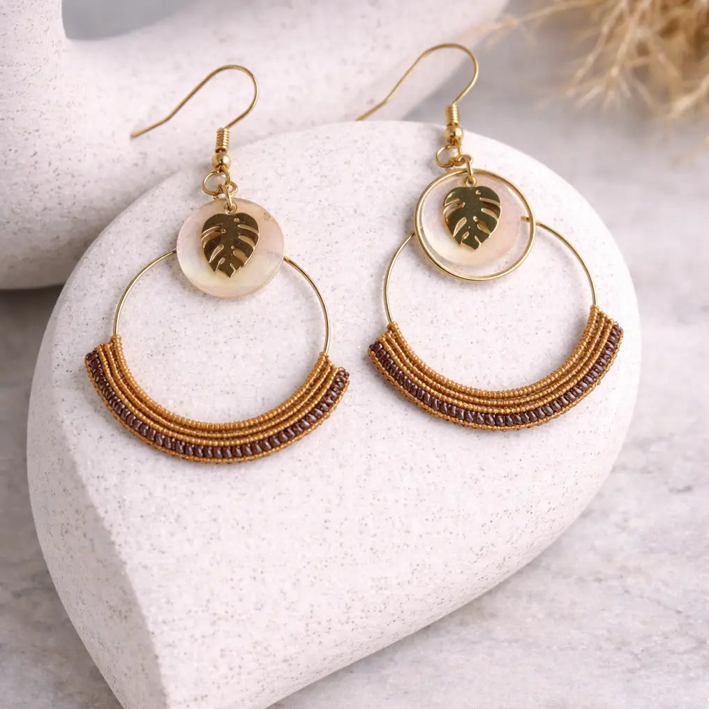 Boucles d’oreilles micro-macramé nacre Ginko- Micro Noeuds