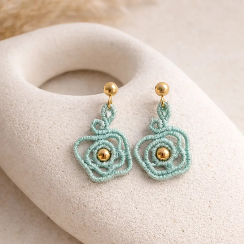 Boucles d'oreilles spirale micro-macramé Micro Noeuds