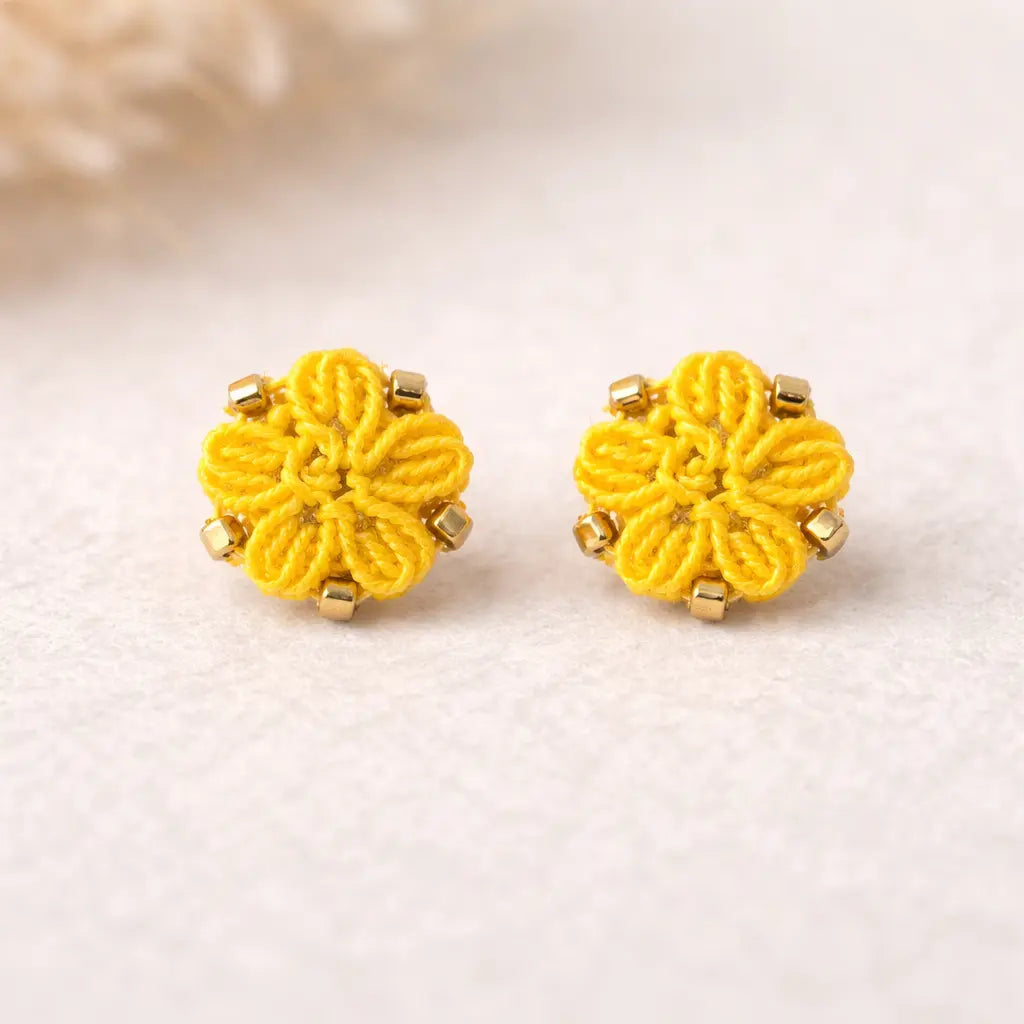 Boucles fleur micro-macramé – TILAE Micro Noeuds