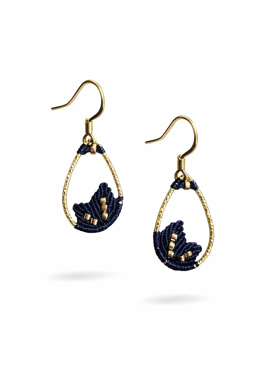 Boucles d’oreilles goutte micro-macramé  – Crochets argent 925 Ma boutique
