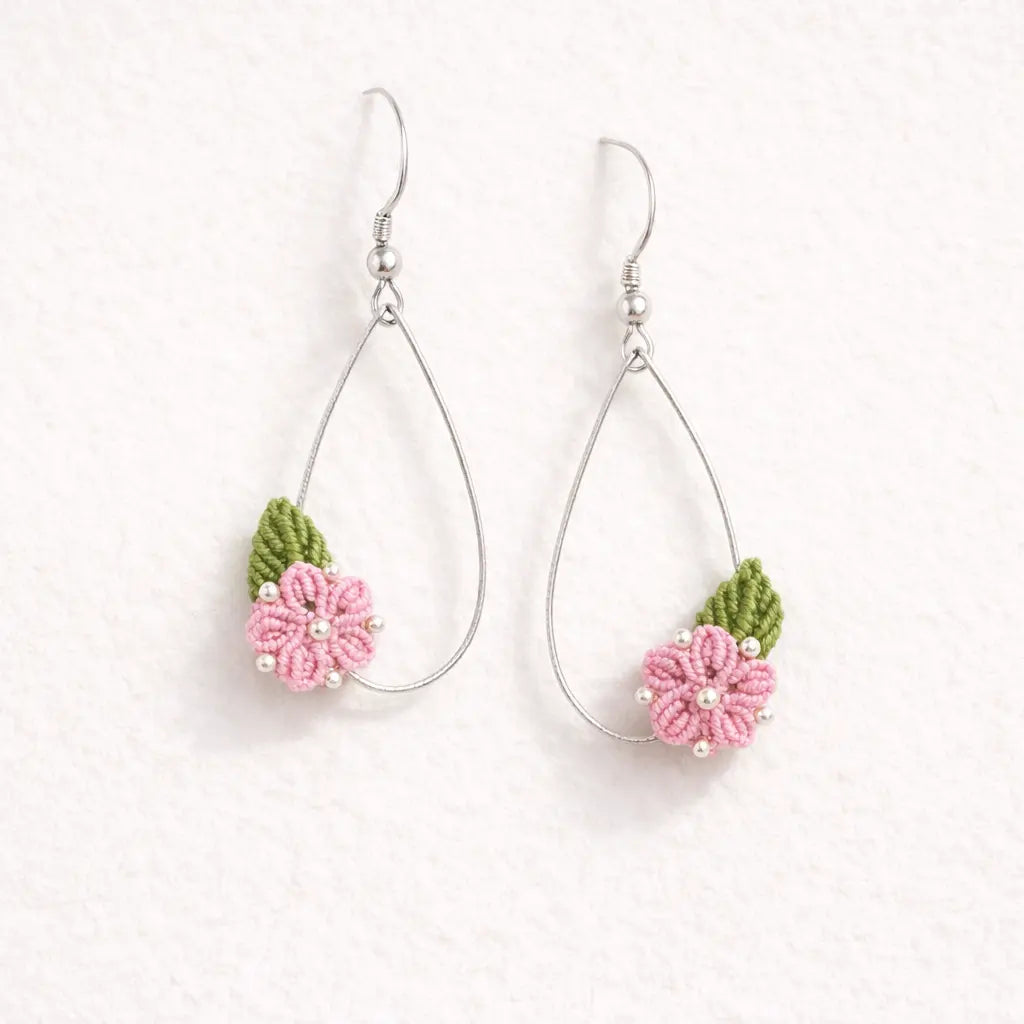 Boucles d’oreilles Églantine – micro-macramé & argent 925 ROSINA Micro Noeuds