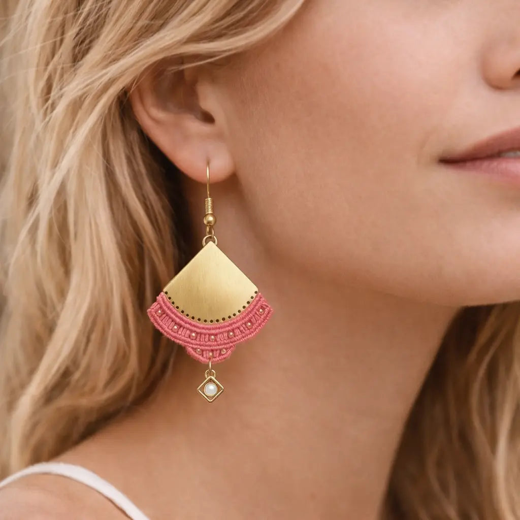 Boucles d’oreilles micro-macramé – Acier inoxydable & fil polyester Micro Noeuds