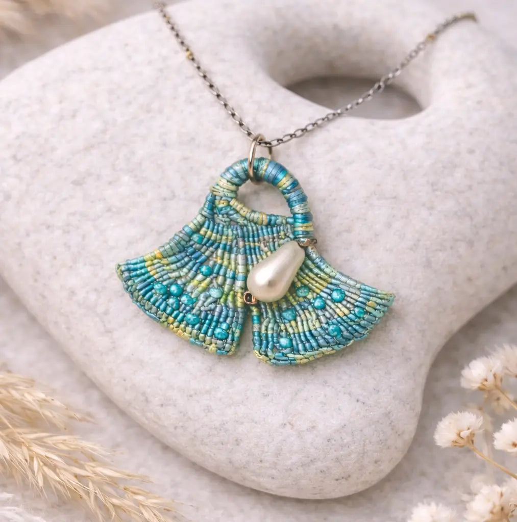 Collier micro-macramé éventa il turquoise avec perle nacre LAGUNA Micro Noeuds