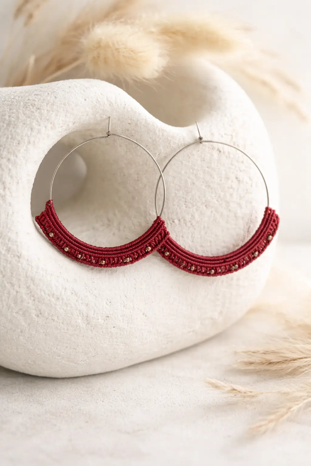 Boucles d’oreilles micro-macramé créoles ELUNA Micro Noeuds