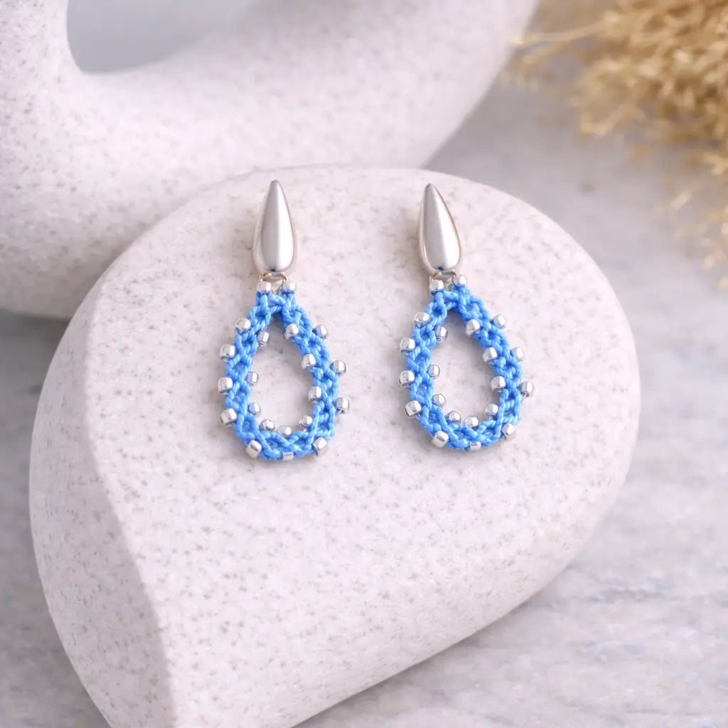 Boucles d’oreilles Azura – micro-macramé & argent 925 AZURA Micro Noeuds