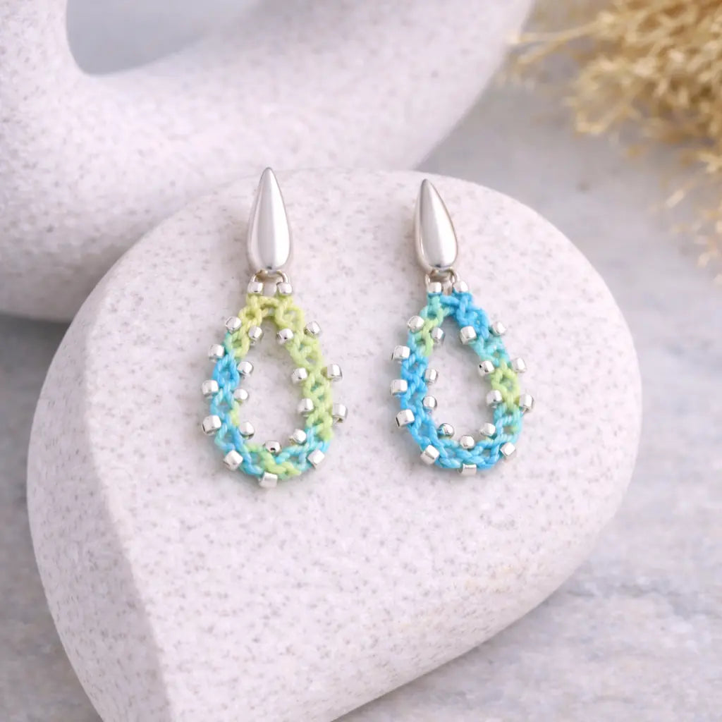 Boucles d’oreilles Azura – micro-macramé & argent 925 AZURA Micro Noeuds