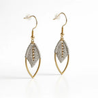 Boucles d’oreilles micro-macramé feuille navette Oraya gris vue produit