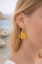 Vanyla – boucles d'oreilles micro-macramé spirale
