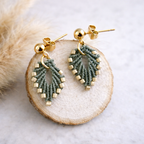 Boucles d'oreilles feuille micro-macramé argenté – Fait main Micro Noeuds