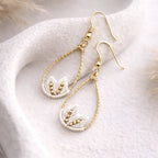Boucles d’oreilles micro-macramé motif feuille – Crochets argent 925 & perle Micro Noeuds