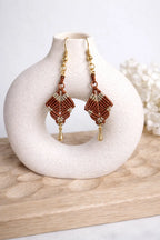 Boucles d’oreilles micro-macramé losange – Crochets dorés en acier inoxydable Micro Noeuds