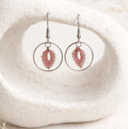 Boucles d’oreilles micro-macramé – Acier inoxydable & fil nylon Micro Noeuds