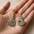 Boucles d’oreilles micro-macramé éventail Solena-CELINA Micro Noeuds