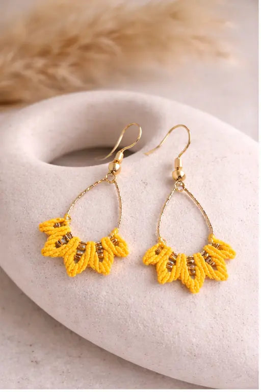 Boucles micro-macramé éventail lifestyle naturel