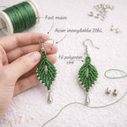 Boucles d’oreilles feuille micro-macramé NAE Micro Noeuds