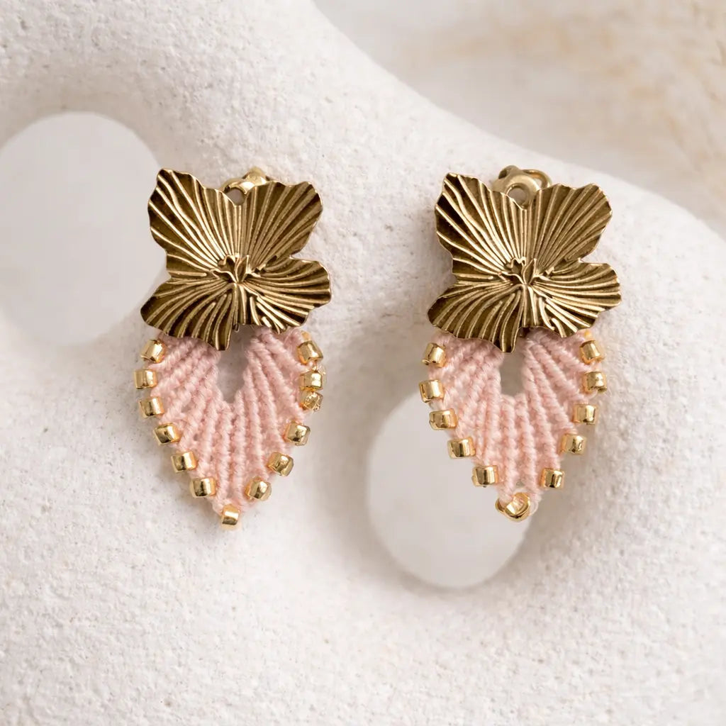 Boucles d’oreilles micro-macramé Nodia Bis – Clous en acier inoxydable Micro Noeuds