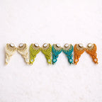 Boucles d'oreilles éventail micro-macramé – Pierre de lune, doré Micro Noeuds