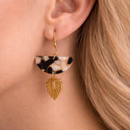 Boucles d’oreilles demi-lune motif léopard Micro Noeuds