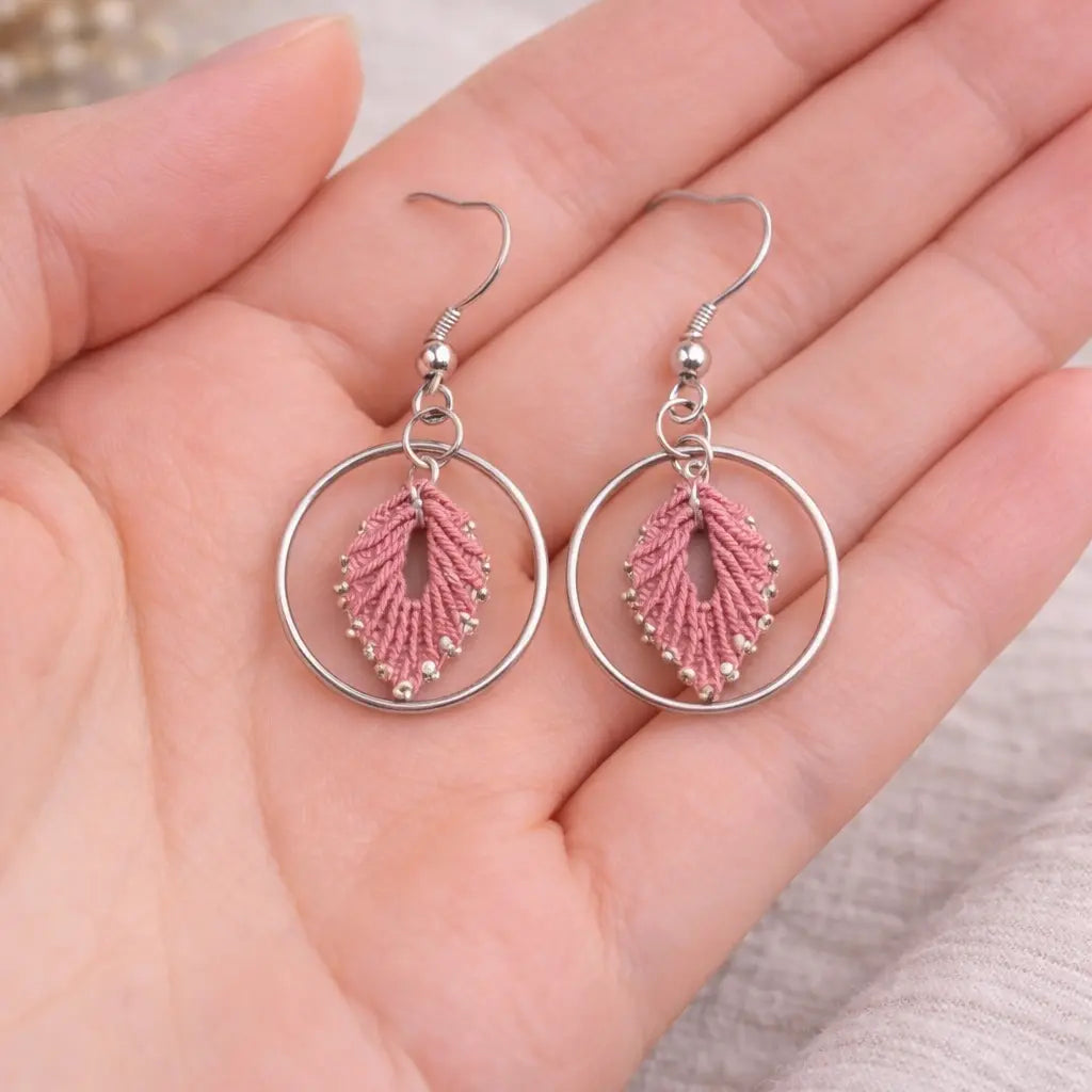 Boucles d’oreilles Cercle Rubis- micro-macramé & acier inoxydable-ARIELLE Micro Noeuds