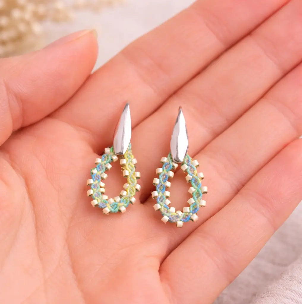 Boucles d’oreilles Azura – micro-macramé & argent 925 AZURA Micro Noeuds
