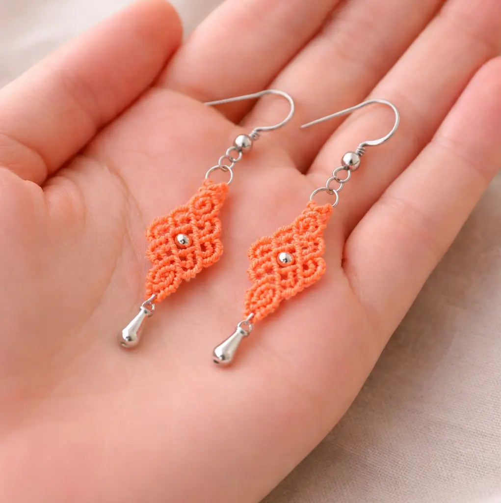 Boucles d’oreilles micro-macramé personnalisables STELLA Micro Noeuds