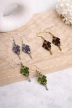 Boucles d’oreilles micro-macramé losange – Crochets dorés en acier inoxydable Micro Noeuds