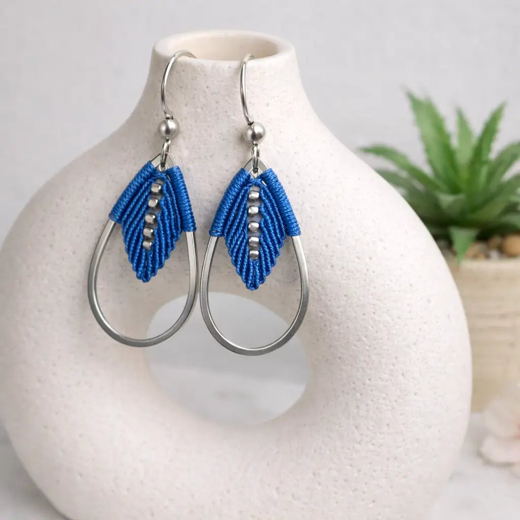 Boucles d'oreilles micro-macramé – Acier inoxydable, légères, fait main Micro Noeuds
